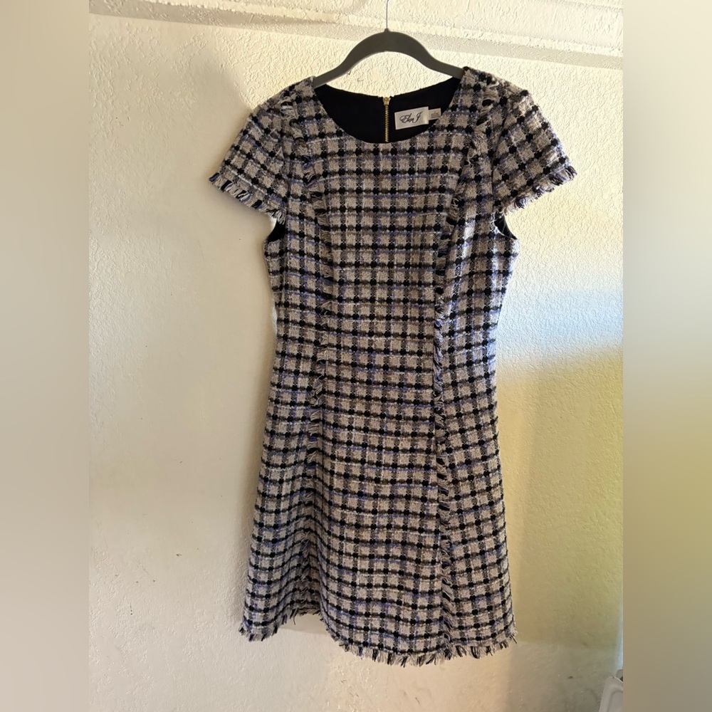 Eliza J Black, White and blue Flutter Sleeve Sheath Dress